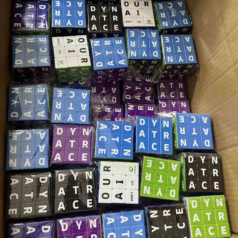 	Cube magique personnalisé avec logo – objet publicitaire ludique et original