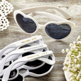 Lunettes de soleil en forme de cœur avec logo à personn...